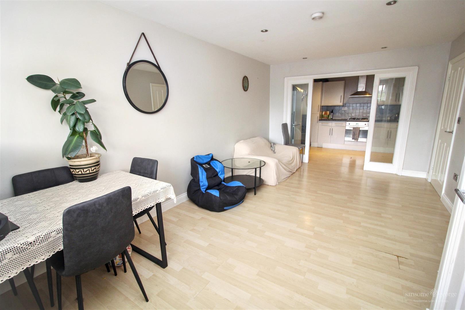 2 bed property in Norcot Road, Reading